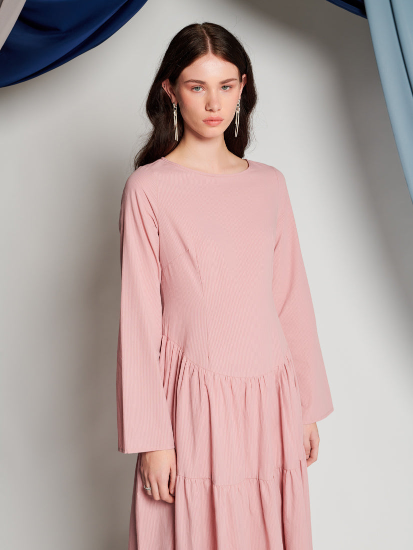 Ghospell Iona Tiered Midi Dress