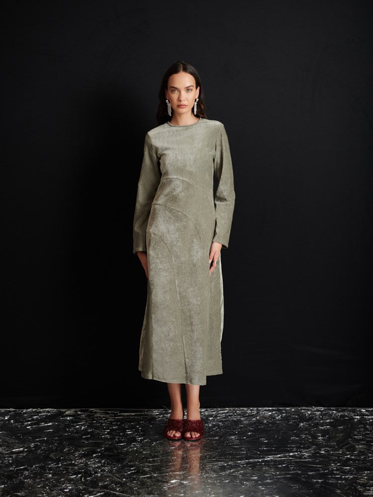 Ghospell Maude Velvet Midi Dress