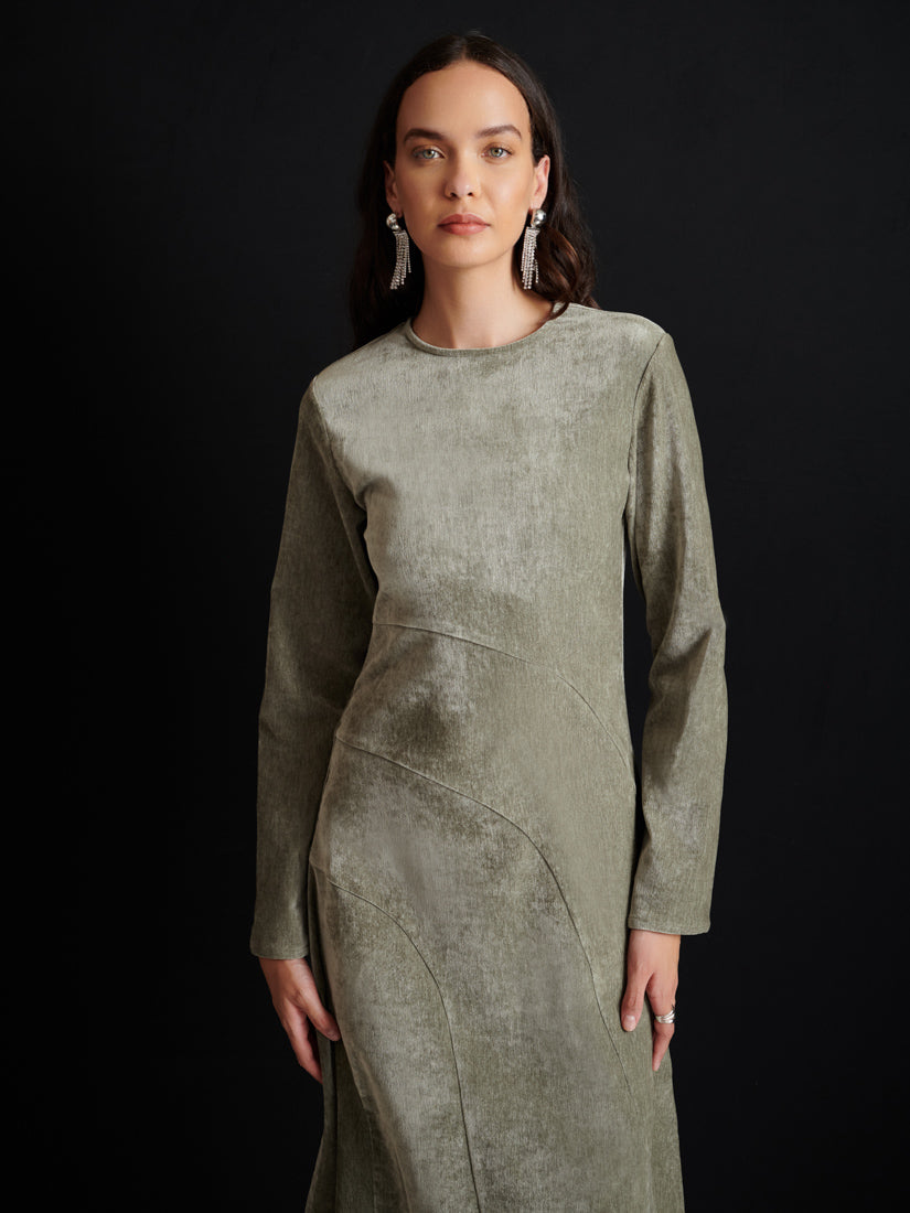 Ghospell Maude Velvet Midi Dress
